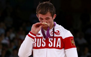 Алан Хугаев спечели златото в категория до 84 килограма