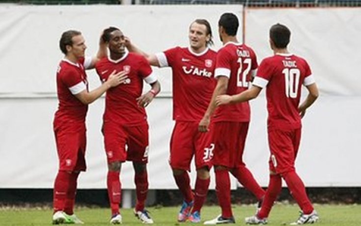 Ники Михайлов и Твенте започнаха сезона с Холандия с победа