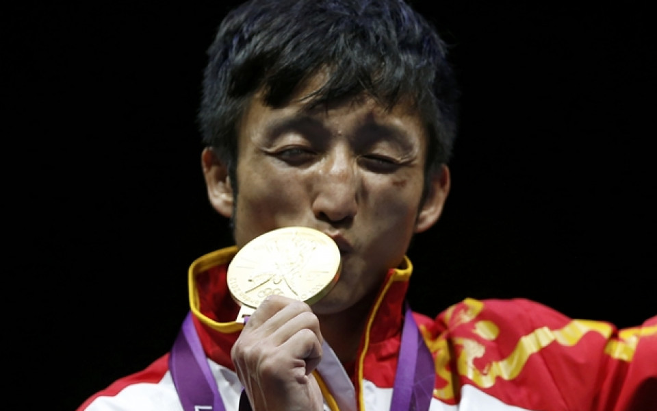 Олимпийски шампион се готви да стане първият китайски професионален боксьор
