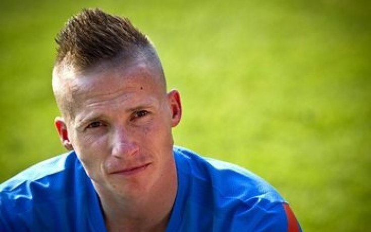 ВИДЕО: Официално: Ман Юнайтед подписа с Бютнер