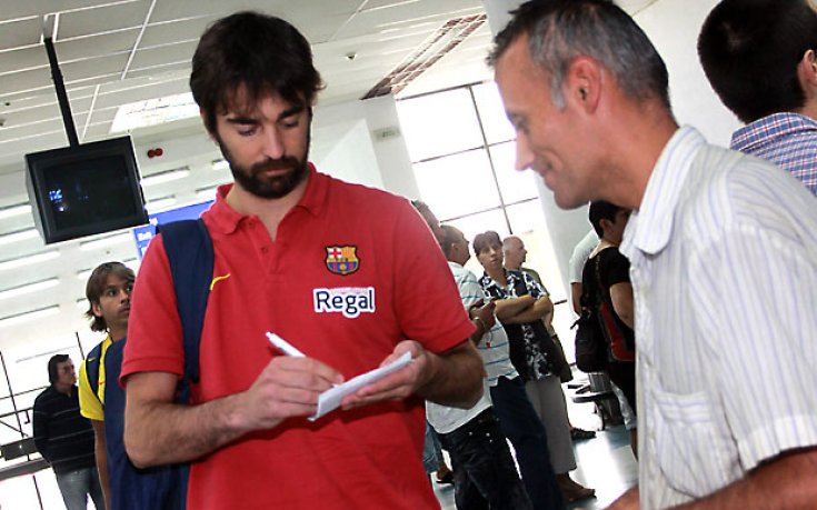 СНИМКИ: Барселона финтира журналистите в София, Наваро забрави английския