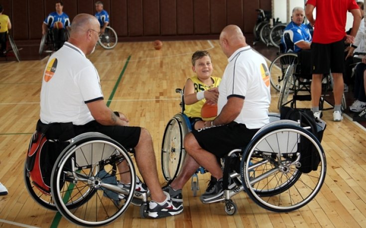 Спортпалас прие баскетболен камп за хора в инвалидни колички