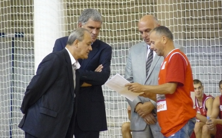 СНИМКИ: Баскетболни легенди и Лукойл откриха спортна зала в Сърбия