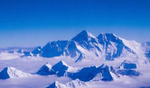 Шеф в "Гугъл" е загинал след лавина от труса на Еверест