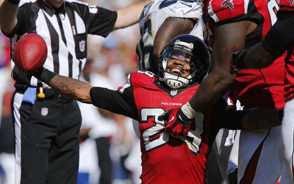 ВИДЕО: Мяу, мяу, мяу – футболист се бъзика на живо в ефира