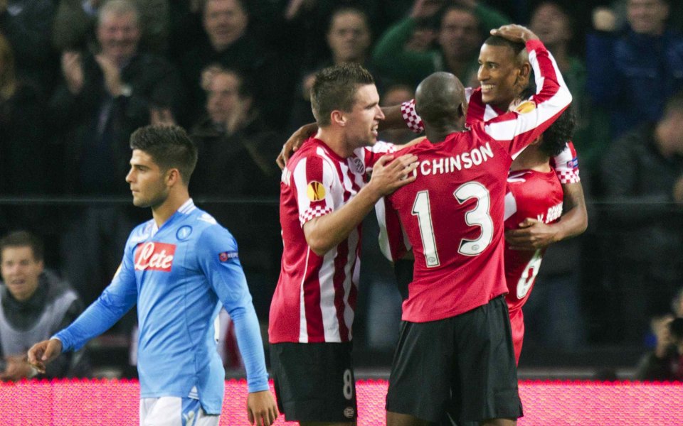 ПСВ би твърде лесно Наполи, Днипро е машината начело на група F