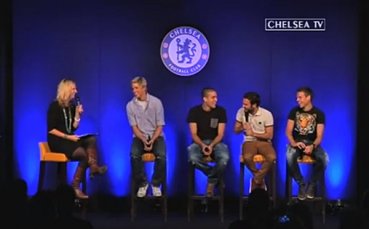 ВИДЕО: Аспиликуета вече е Дейв, а Мата пропя „Макарена“