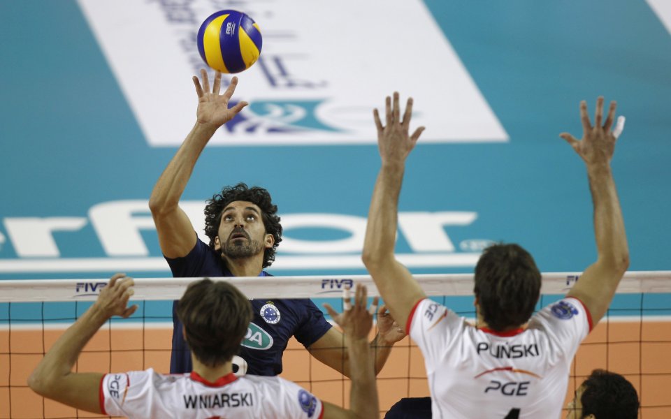 Сада Крузейро ще спори с Тренто на финала в Доха