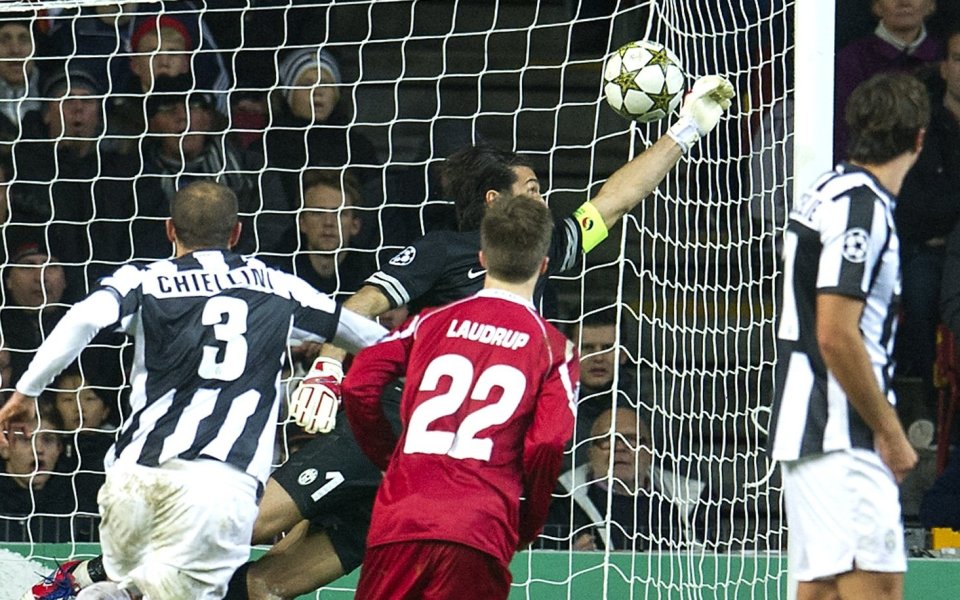 Буфон бесен от хикса в Дания: Един статичен удар реши всичко