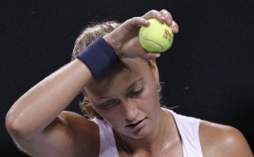 Квитова започна участието си в шампионата на WTA със сълзи на очите, победи за Шарапова и Уилямс
