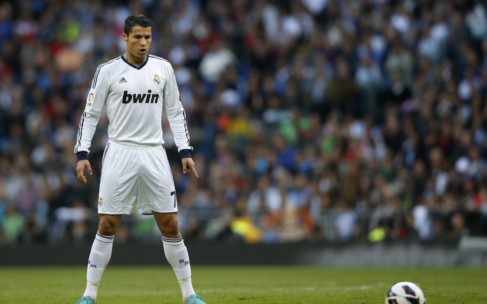 Роналдо тренира извънредно преки свободни в Дортмунд