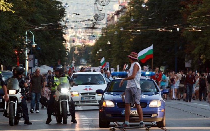 България се включва в световния протест срещу правителствата