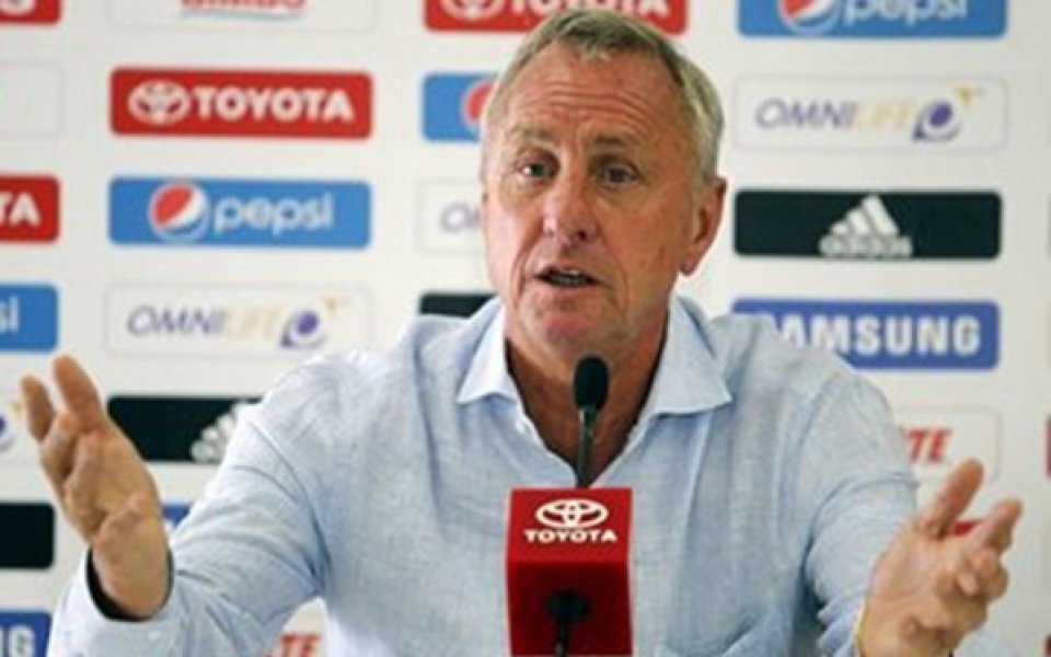 Йохан Кройф подаде оставка като селекционер на Каталуния