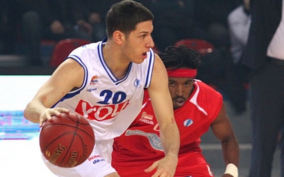 Будучност завърза на възел групата на Лукойл