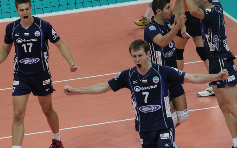 Марек гостува в Испания, успех ги оставя в играта за 1/8-финал