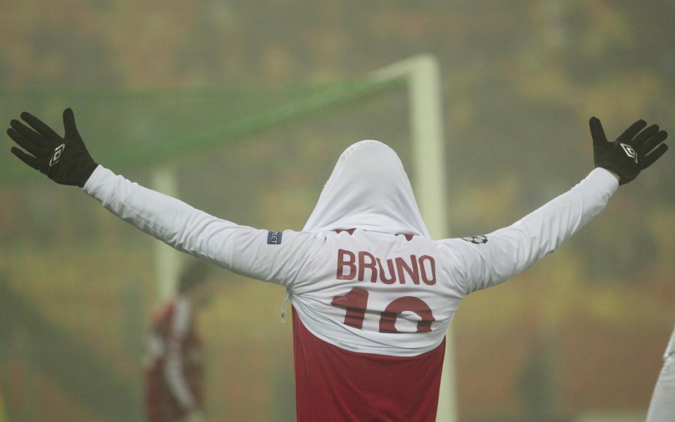 Лил убедително на полуфинал за Купата