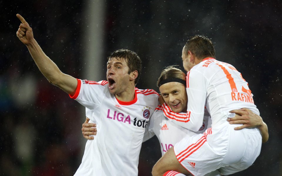 ВИДЕО: Байерн дръпна с 11 точки на Дортмунд, Байер излезе втори