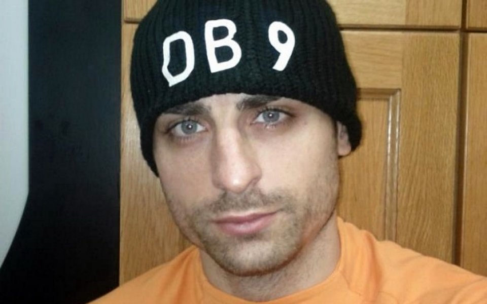 Мартин Йол пуска Бербатов титуляр срещу бившия им клуб