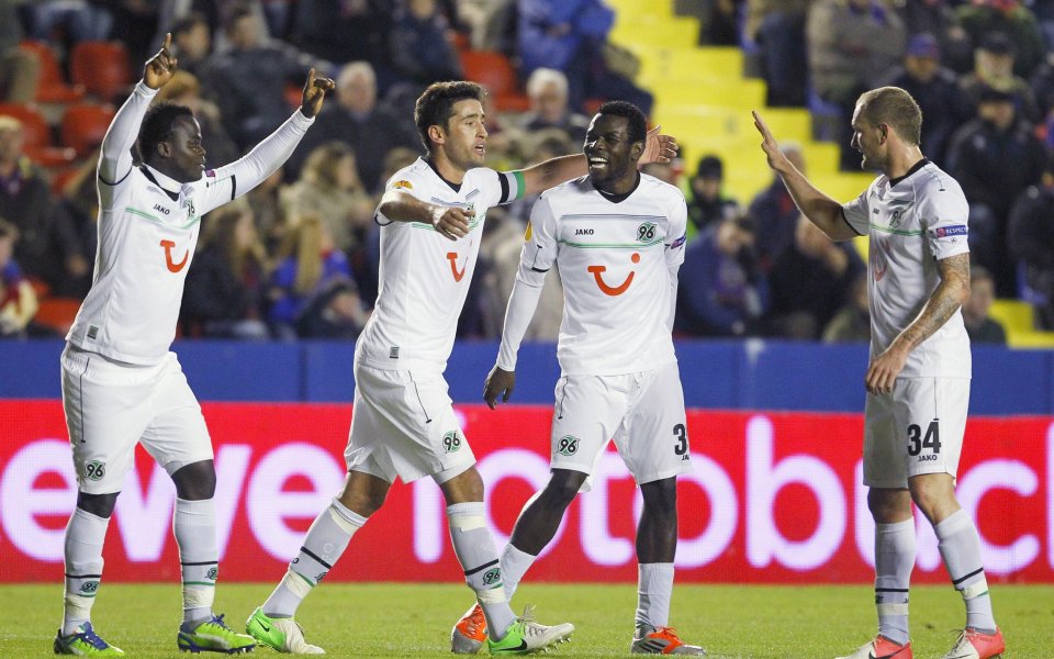 Хановер отстреля Байер Леверкузен с две дузпи