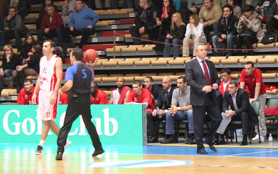 Докузовски на въпрос притеснява ли се за поста си: Ще говорим с ръководството