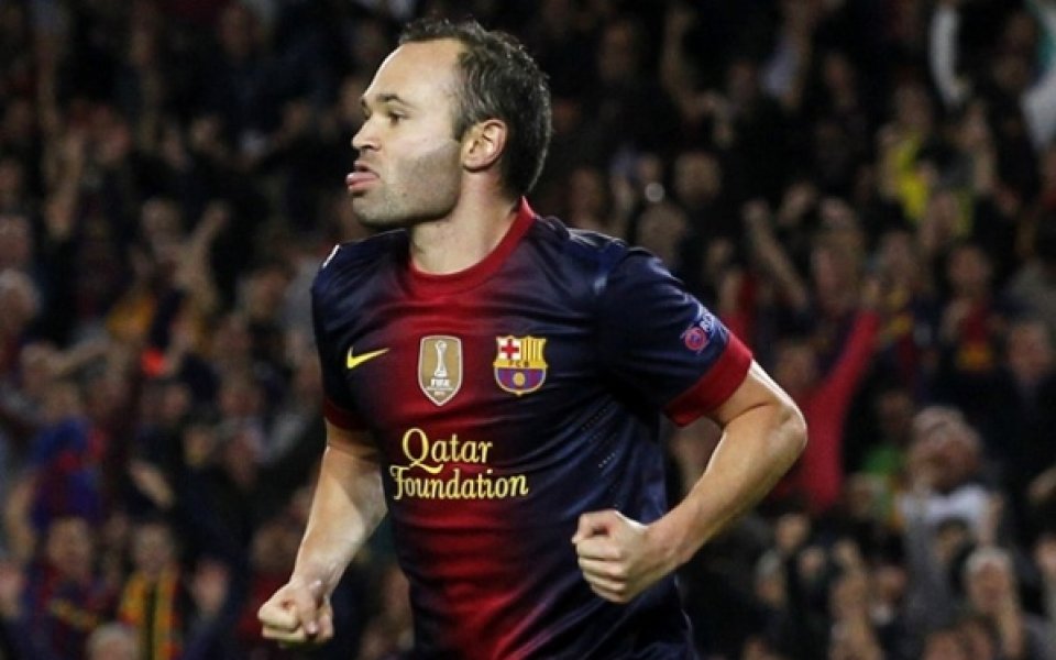 Иниеста сменя Фабрегас в халфовата линия на Барса