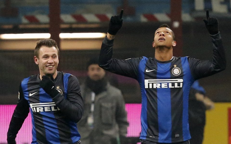 ВИДЕО: Интер се класира след късна драма, удържа без вратар Божинов и Верона