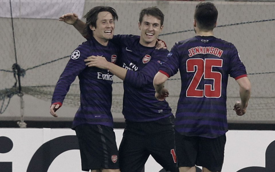 Оливие Жиру и Томаш Росицки отново в състава на Арсенал след тежък вирус