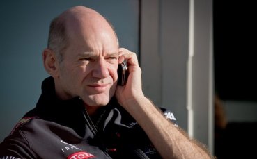 Новият болид на Ред Бул пострада от битката между Фетел и Алонсо