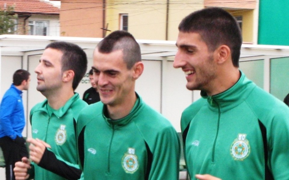 Емануил Манев - №1 според феновете на Нефтохимик за полусезона