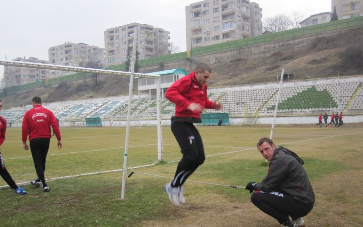 Локо София в очакване на Том