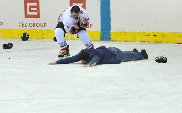 СНИМКИ: България удари Мексико пред 1200 зрители в Зимния дворец