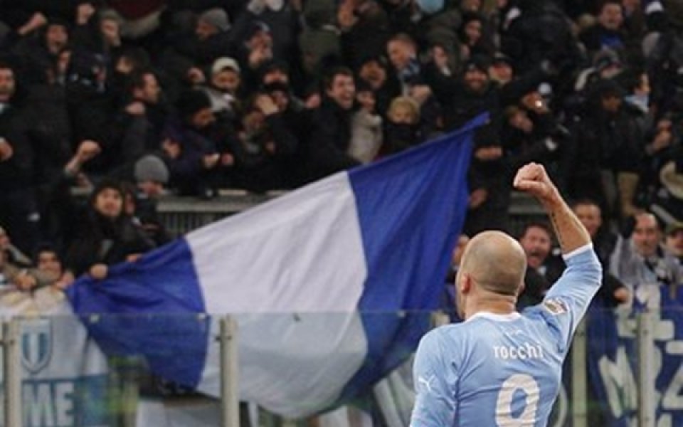 Интер хвърля бившия капитан на Лацио срещу Рома, Милито и Касано са аут