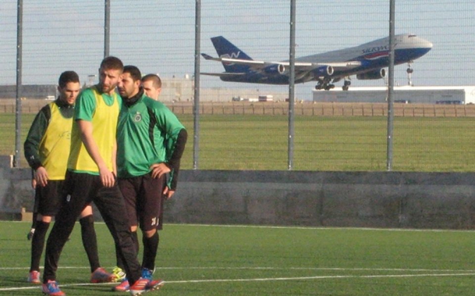 Джъмбо джет прекъсна тренировка на „шейховете”