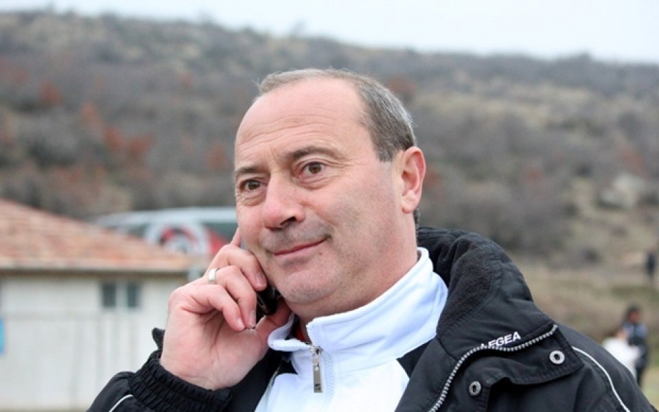 Велев: Исках да видя всички футболисти в игра, очакваме бразилеца в Турция