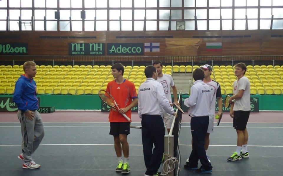 СНИМКИ: Григор тренира с баща си, но и с новия си треньор в София