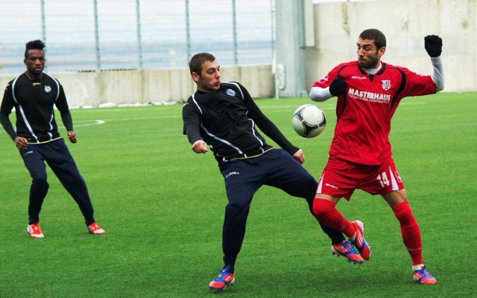 СНИМКИ: Мастер нанесе първа загуба на Черноморец в контролите