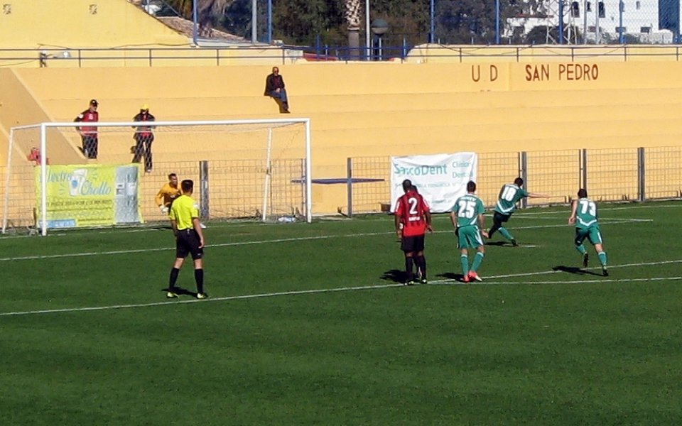 Шамар за събуждане на шампиона