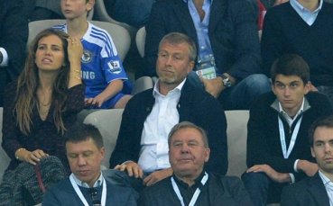 Най-големият син на Абрамович на стаж във 