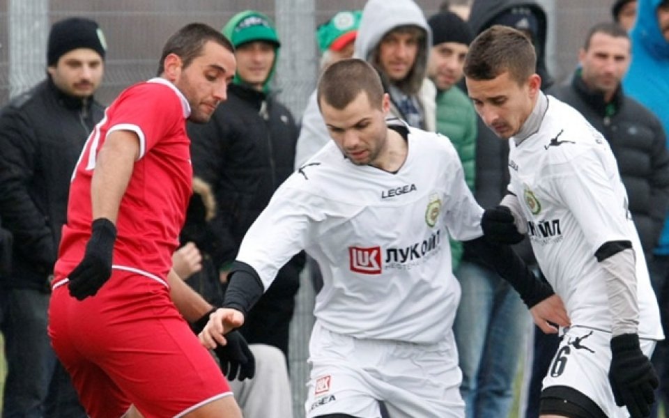 Две контроли за Нефтохимик през почивните дни