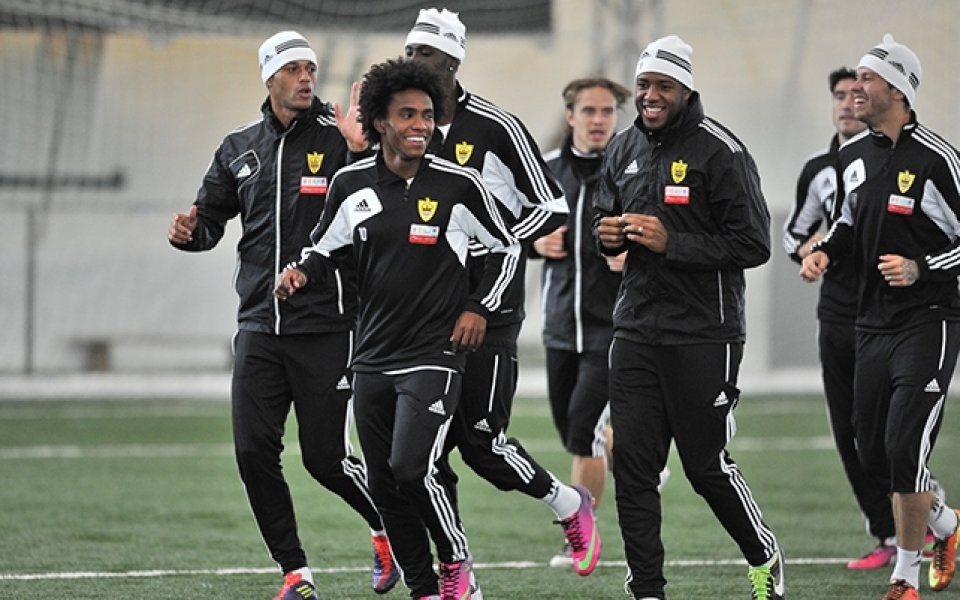 Анжи ще се готви в Испания за реванша срещу Хановер