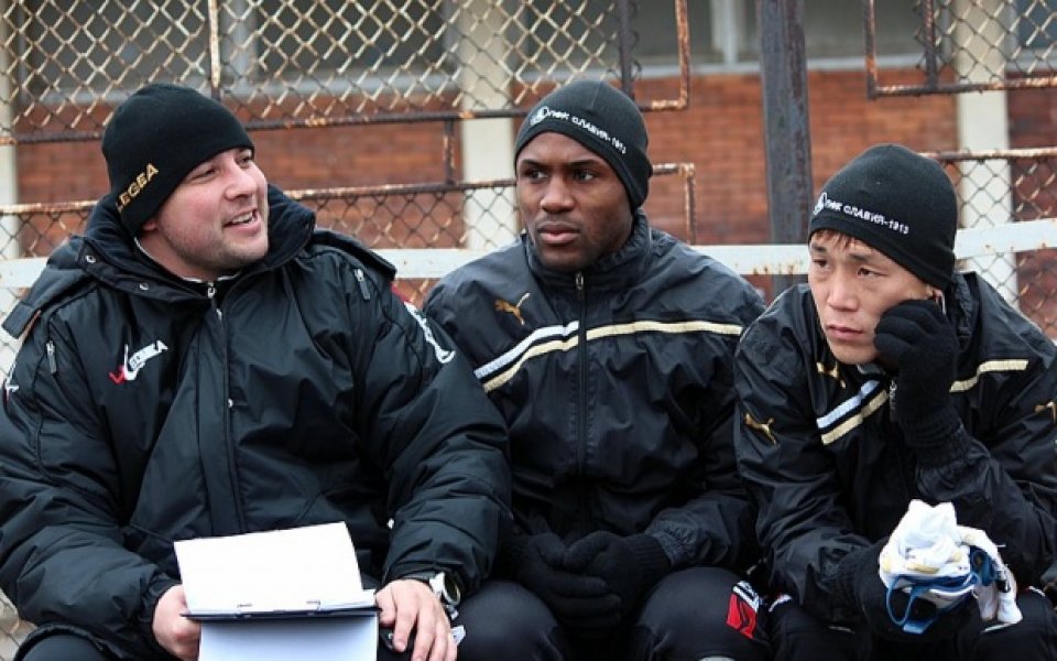 Славия и защитник не се разбраха