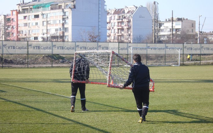 Илиан Илиев зарадва играчите си с малки вратички