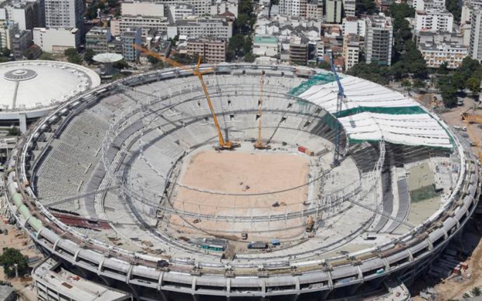 Специални седалки за дебели хора ще има на Мондиал 2014