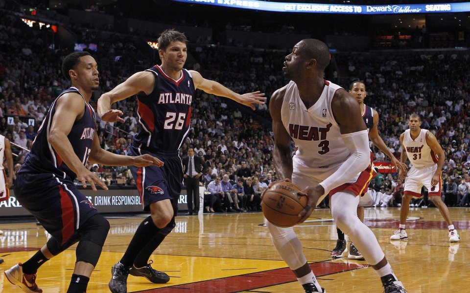 Дуейн Уейд поведе Маями за успех над Атланта
