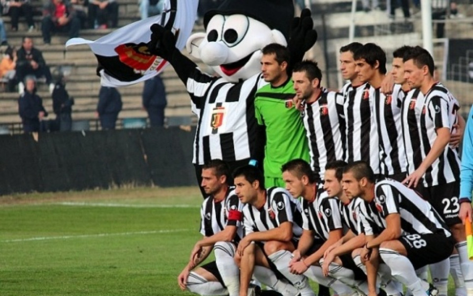 Локо Пд уреди спаринг срещу Пирин Разлог