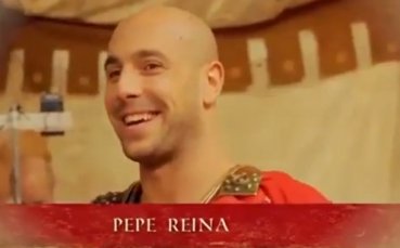 ВИДЕО: Пепе Рейна се превъплъти в римски центурион