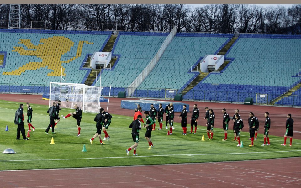 Предпазливостта срещу „туристите“ не е излишна