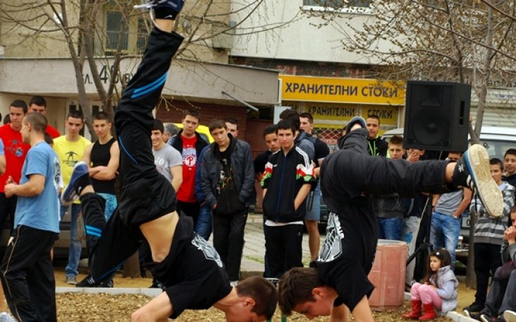 Йордан Йовчев откри нова спортна площадка в родния си град Пловдив