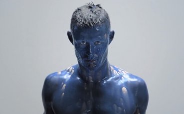 ВИДЕО: Челси рекламира новите си екипи с леко смущаващ клип