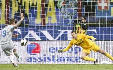 Барса дава 30 милиона евро за Ханданович